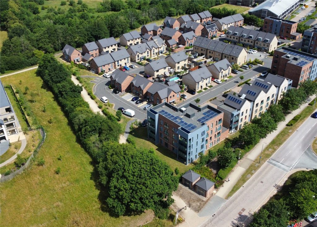 Elm Road, Shirley, B90